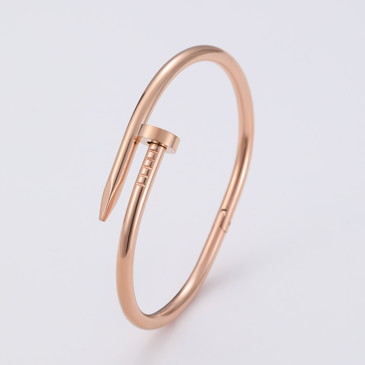 Nagel Armreif